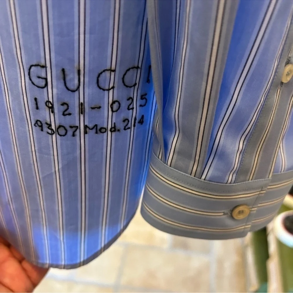 Men’s Gucci, blue stripe button up cotton shirt, size 56 made in Italy